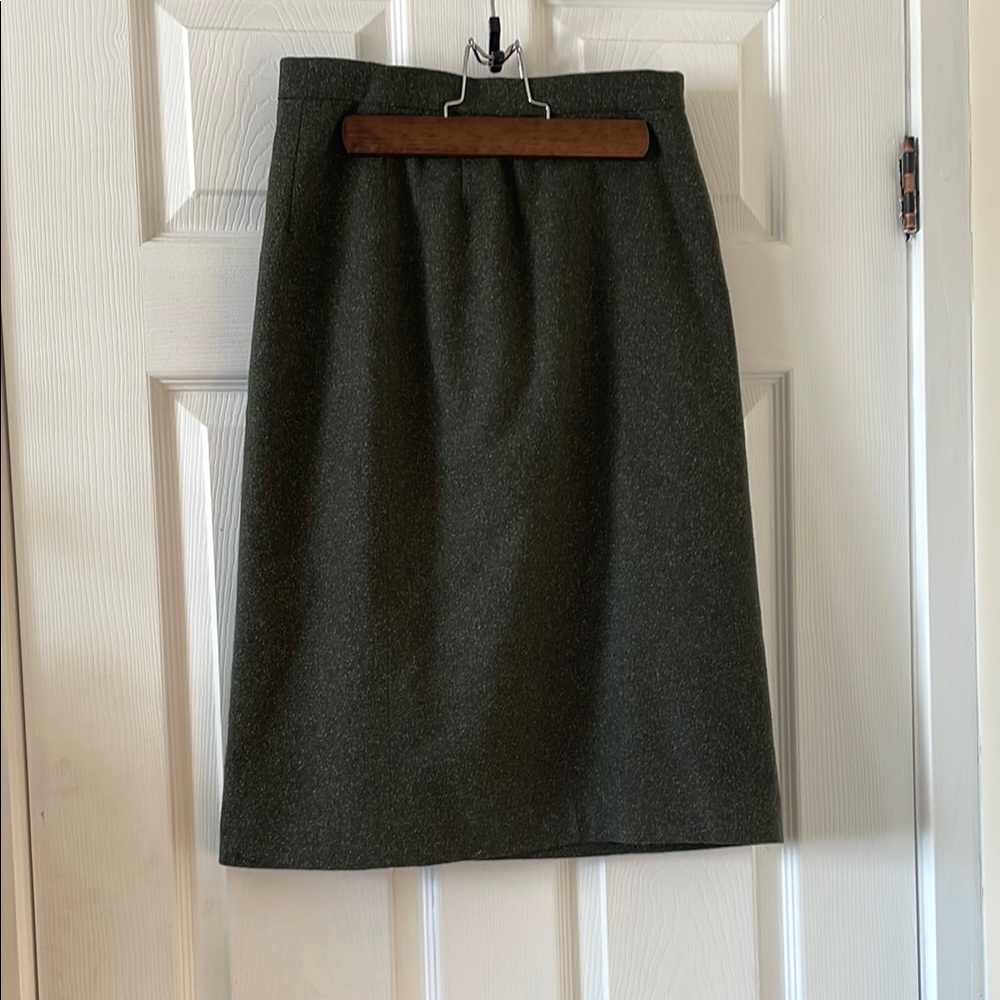 Gorgeous vintage pinup green wool silk blend pencil skirt